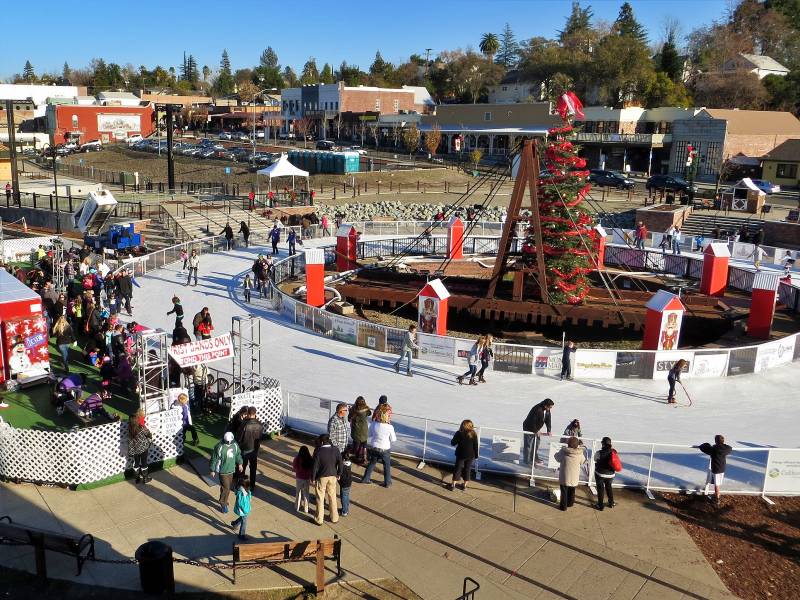 Folsom, CA - Old Folsom Skating Rink - photo by UncleVinny